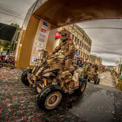 Dakar 2015 Carignani Llega A Uyuni Tirando Al Espaol Jos Luis Espinosa