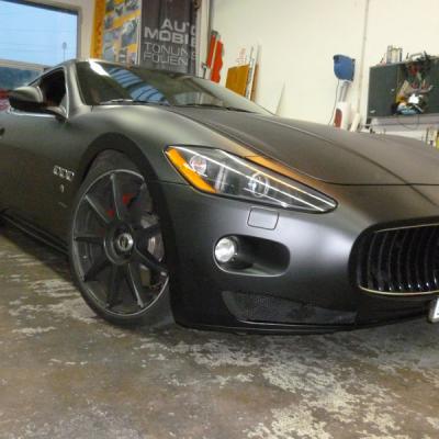Maserati Mattschwarz